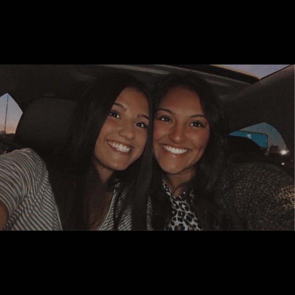 Meet your Posher, Isabel - Picture 1 of 1